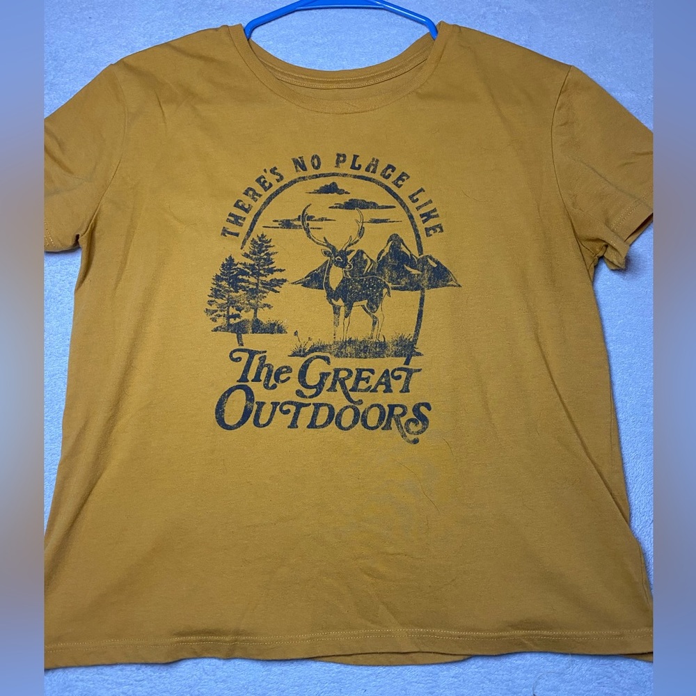 Fifth Sun women’s size L Great Outdoors shirt